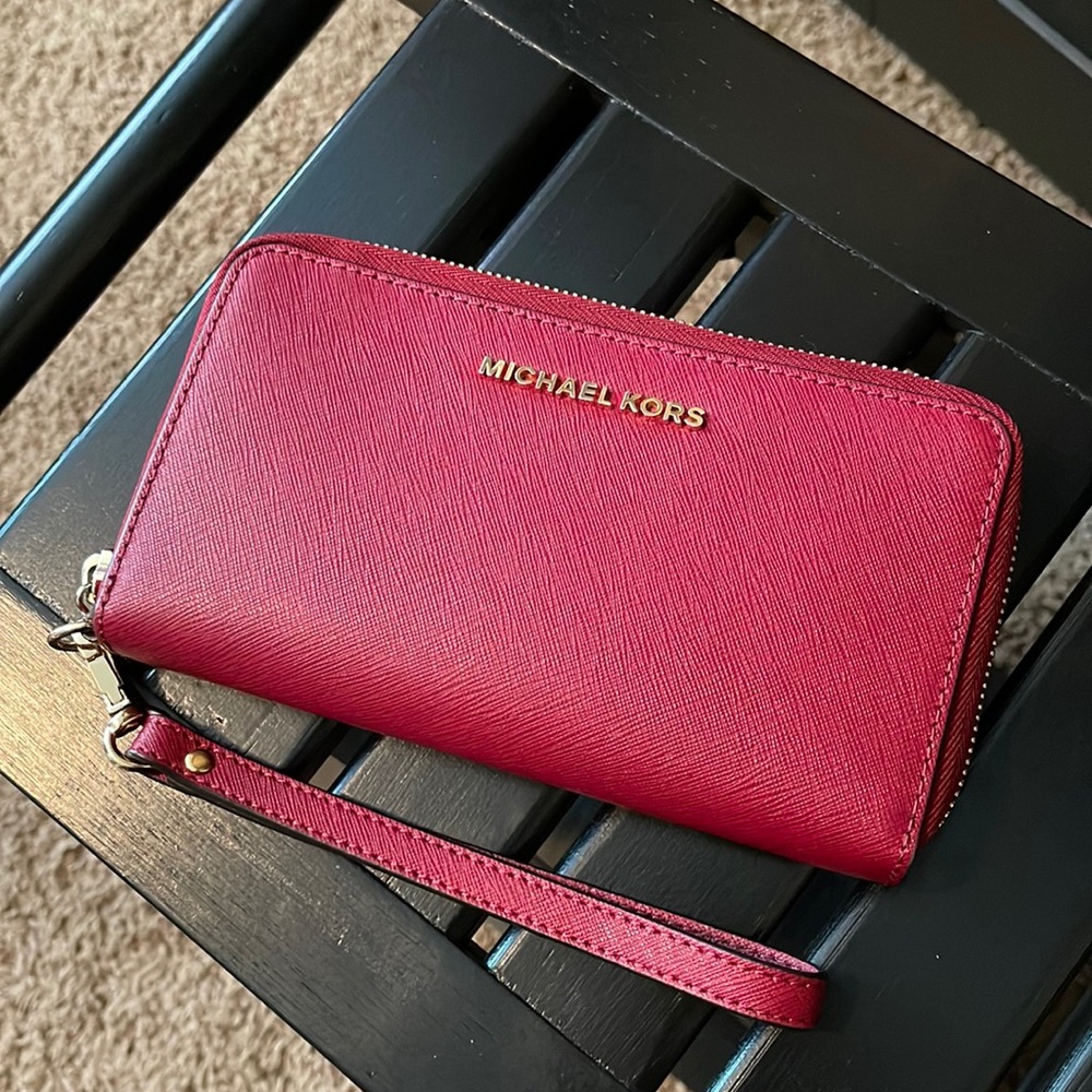Michael Kors burgundy wristlet